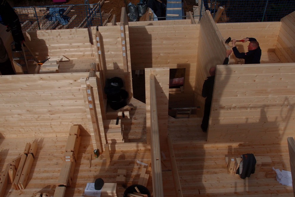 
				Der Rohbau von Marco Bulla Blockhaus aus Holz

			