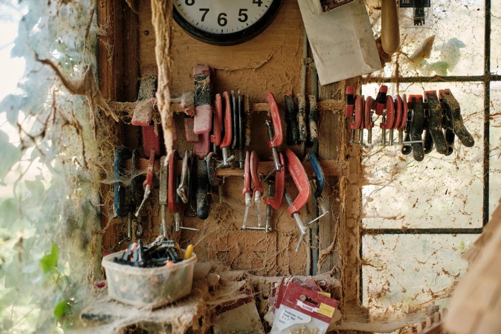 
				Robs Werkzeug: Mit den Holzzwingen werden verklebte Holzteile an den Schlössern fixiert

			